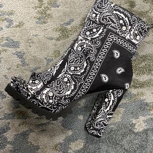 Women high heel 4 inches booties black bandana